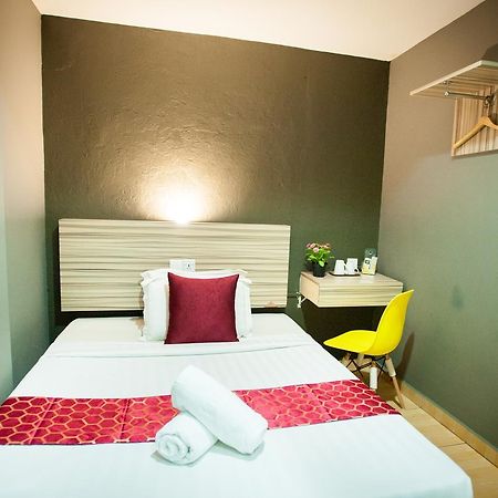 Dj Citi Inn Hotel Куала Теренгану Екстериор снимка